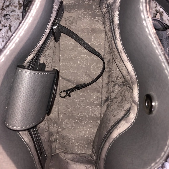 Michael Kors Handbag - Picture 2 of 4